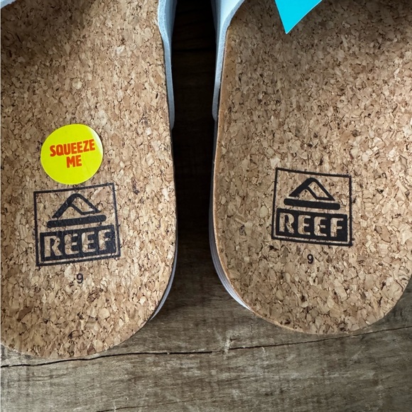 NEW Reef Cushion Hi Bloom Slides ~White ~ 9 - Picture 8 of 12